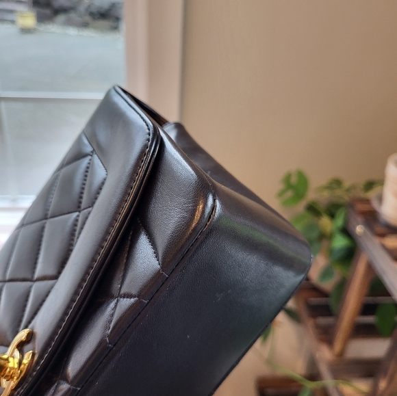 CHANEL Quilted Small Single Flap Black - Picture 8 of 16